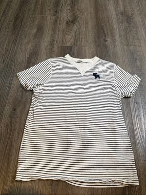 Abercrombie boys tee